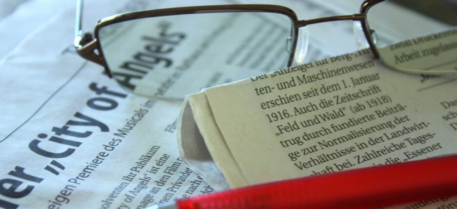 Finding a job for a writer on social media on social media
